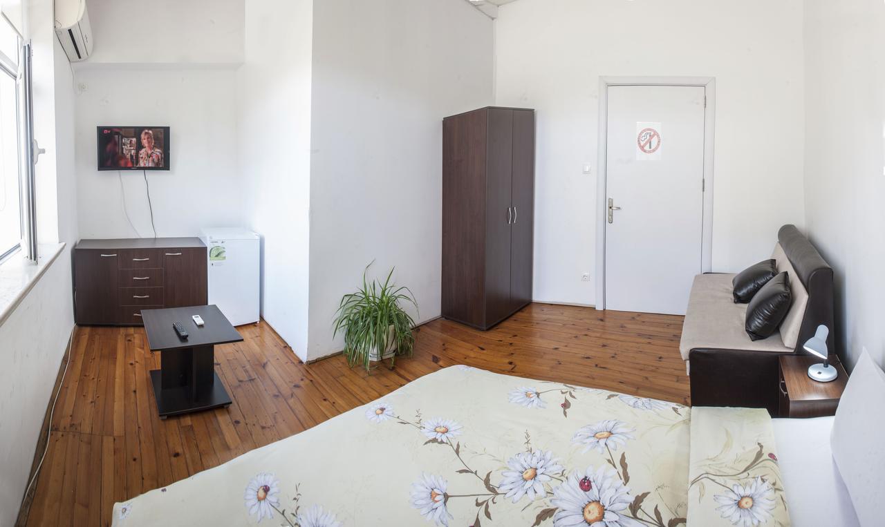 Sofia Central Guest Rooms ภายนอก รูปภาพ